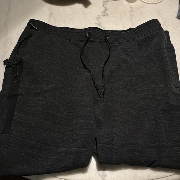 American Eagle Men’s Joggers - Picture 3 of 7